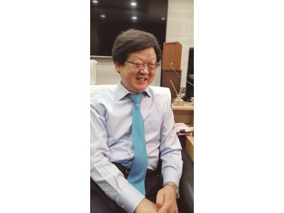 “믿음의 사람은 당당함으로 살아갑니다”